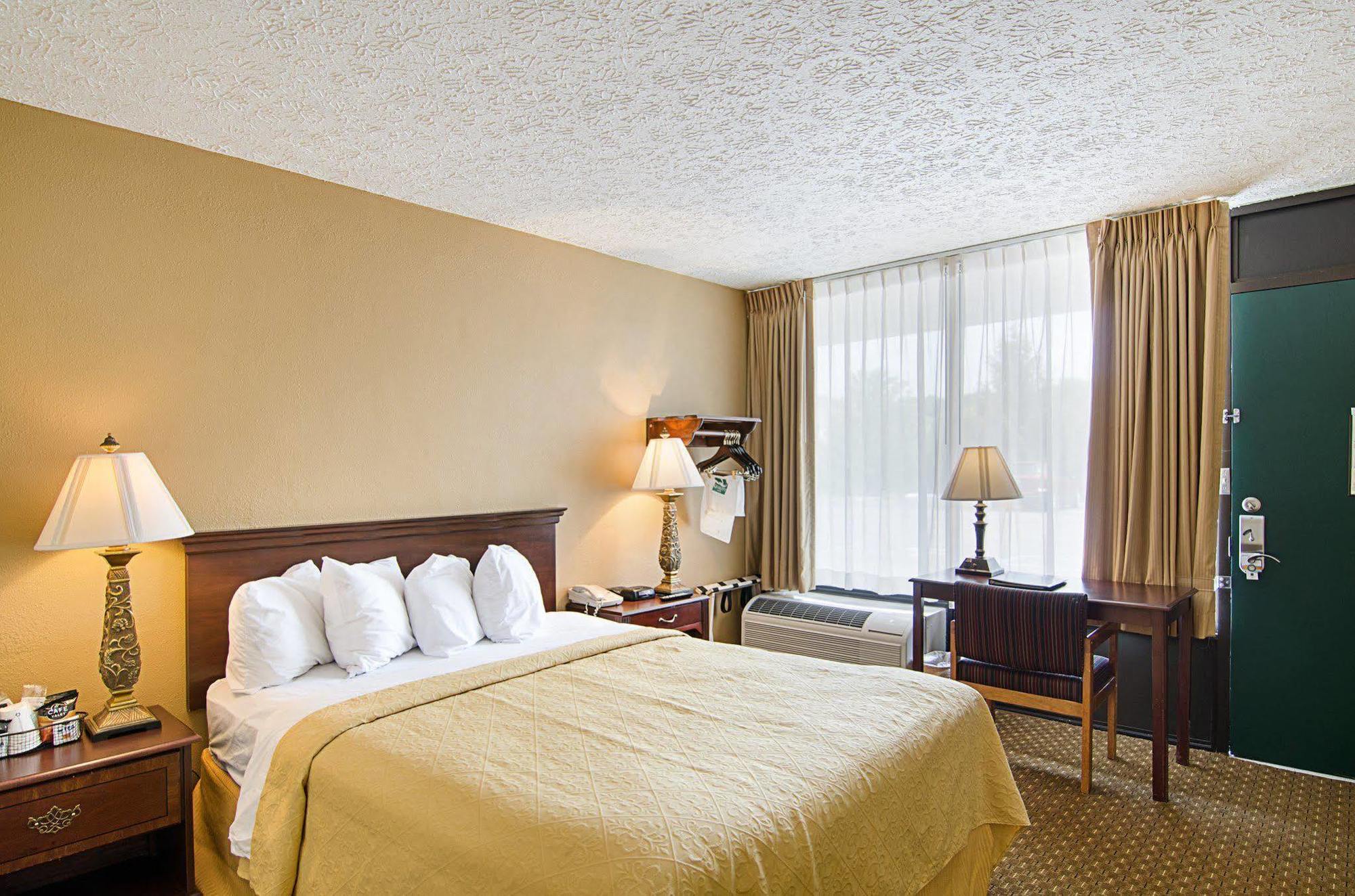 Quality Inn 루이스버그 외부 사진