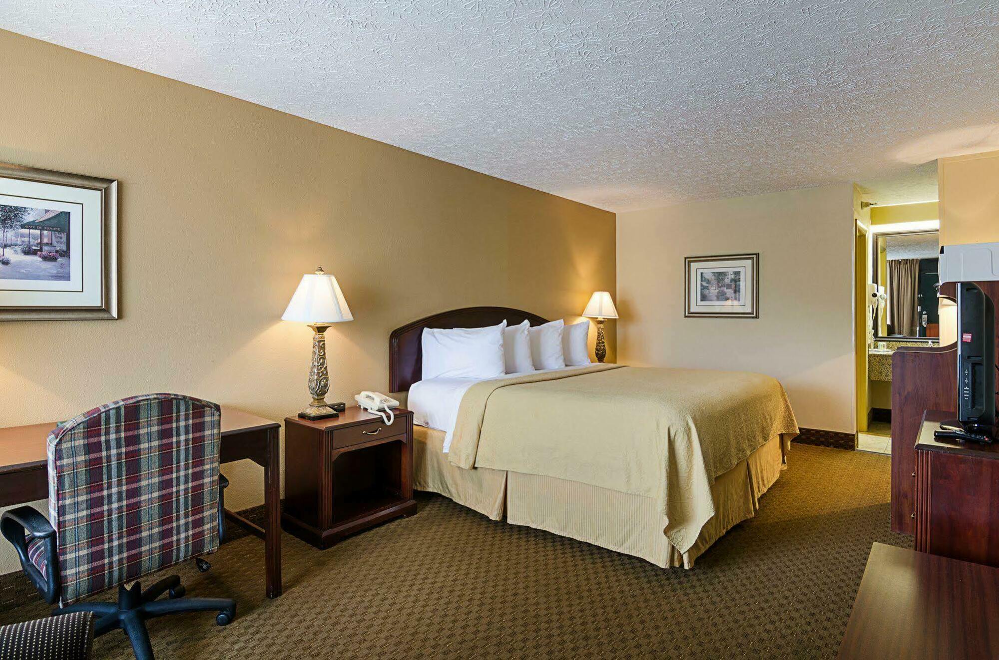 Quality Inn 루이스버그 외부 사진
